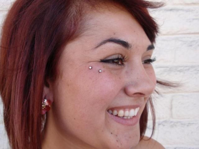 Anti Eyebrow Piercing