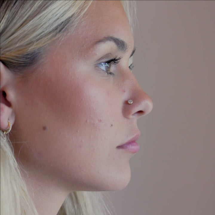 Video of model with 3mm Perlage Diamond Nose Ring